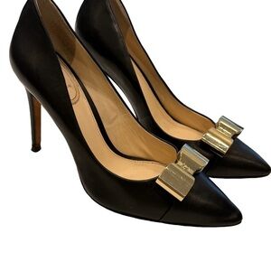 Vince Camuto Signature Black Leather Heels/ Pumps W/ Gold Bow Sz US 8 EU 38